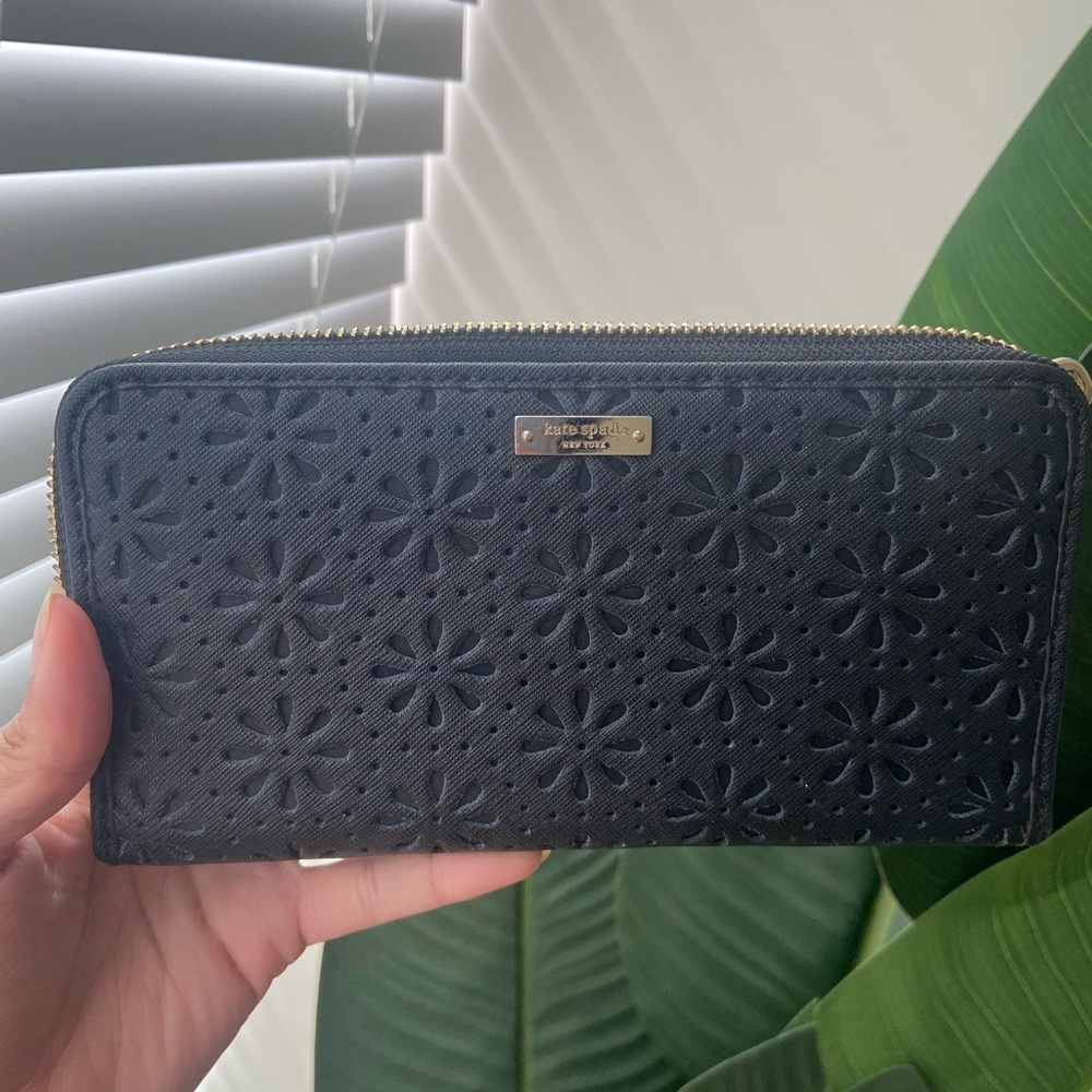 Kate Spade New York Cedar Street Perforated Black Lacey Wallet